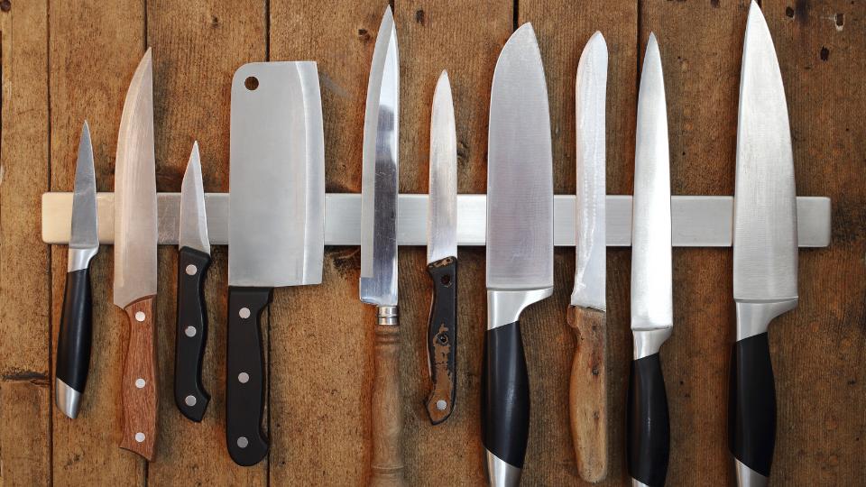 knives on rack