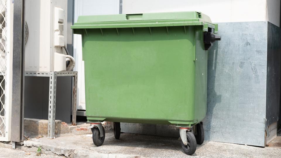 1100L green wheelie bin