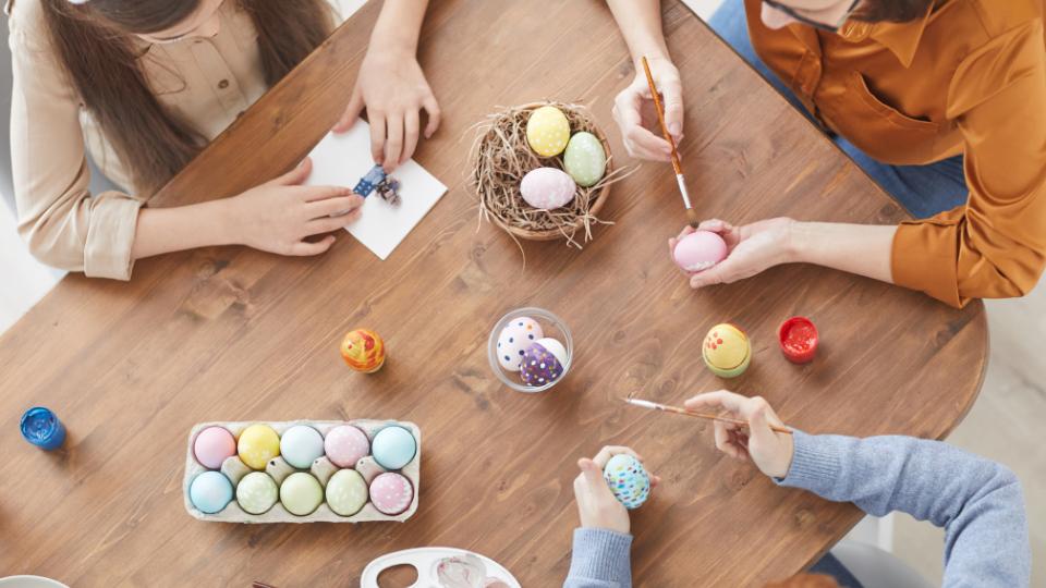 People making easter decorations