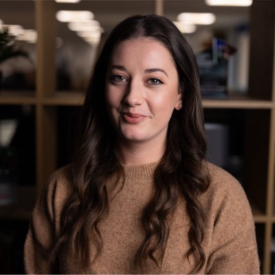 Lyndsay Close Headshot